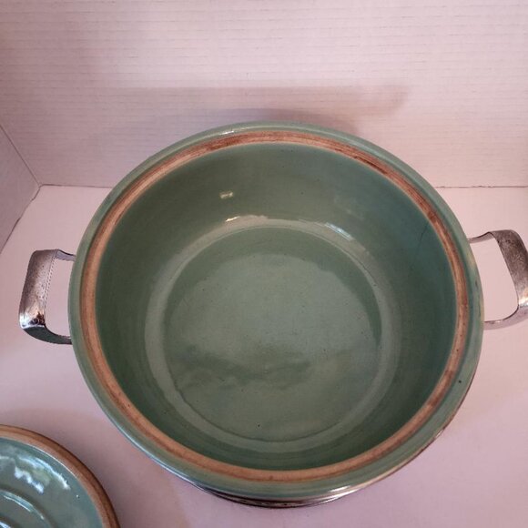 Homer Laughlin Fiesta Kitchen Kraft Round Covered Casserole with Metal Stand - Picture 3 of 9